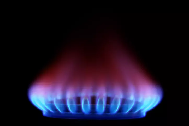 płomień palnika gazowego